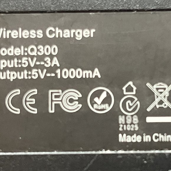 QI DUAL WIRELESS CHARGING PAD - PHONES, AIR PODS - Picture 4 of 7